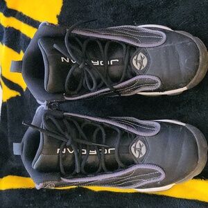 Jordan Pro Strong Sneakers